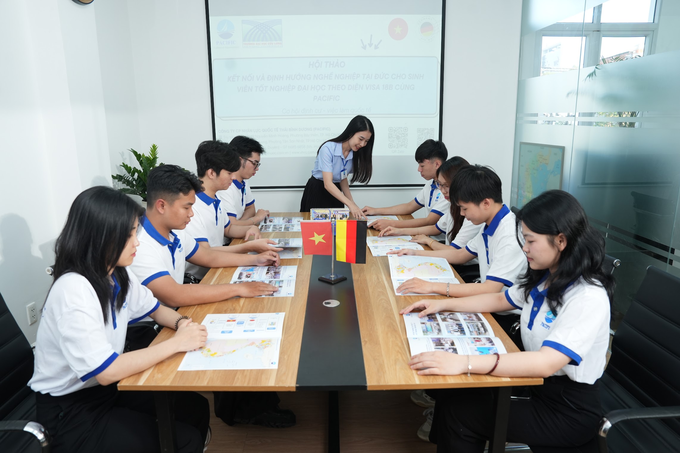 Đội ngũ Pacific tư vấn và hỗ trợ người lao động trước và sau khi sang Đức